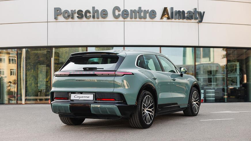 Электрический Porsche Cayenne добрался до Казахстана. Сколько стоит?