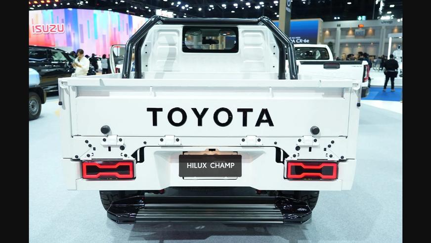 Фото дня: тайский тюнинг Hilux Champ