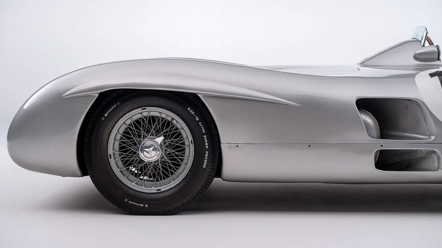 В открытой продаже впервые появился формульный Mercedes-Benz 1954 года