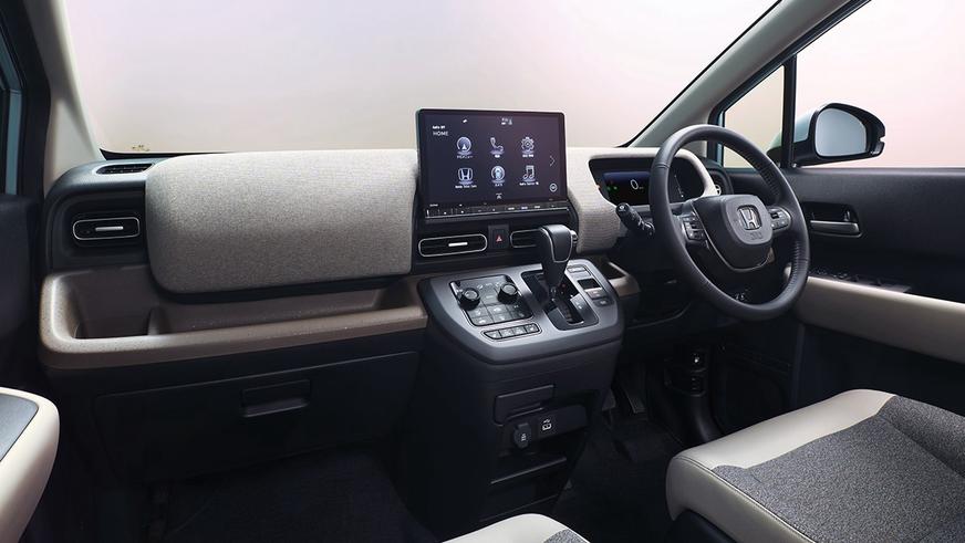 Компакт-вэн Honda Freed сменил поколение. Первые фото