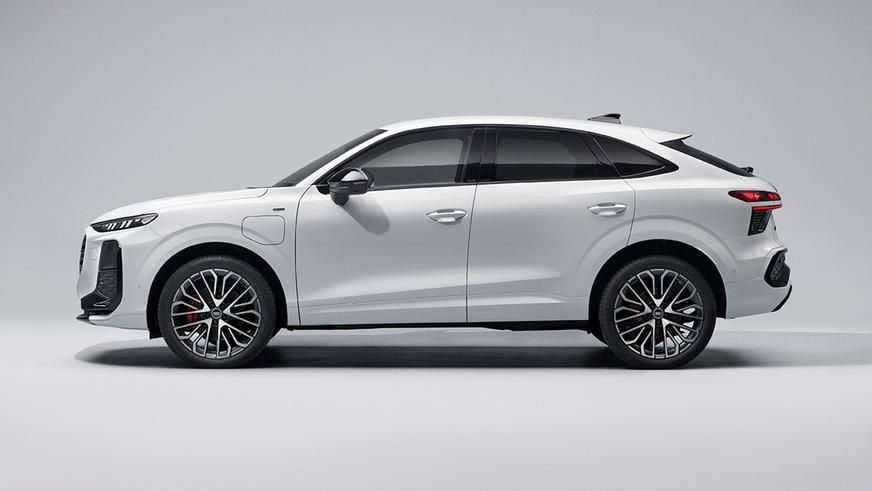Audi Q3 получил версию с кузовом кросс-купе