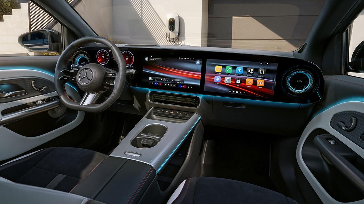 Mercedes батырмаларды қайтарады, бірақ экрандардан бас тартпайды