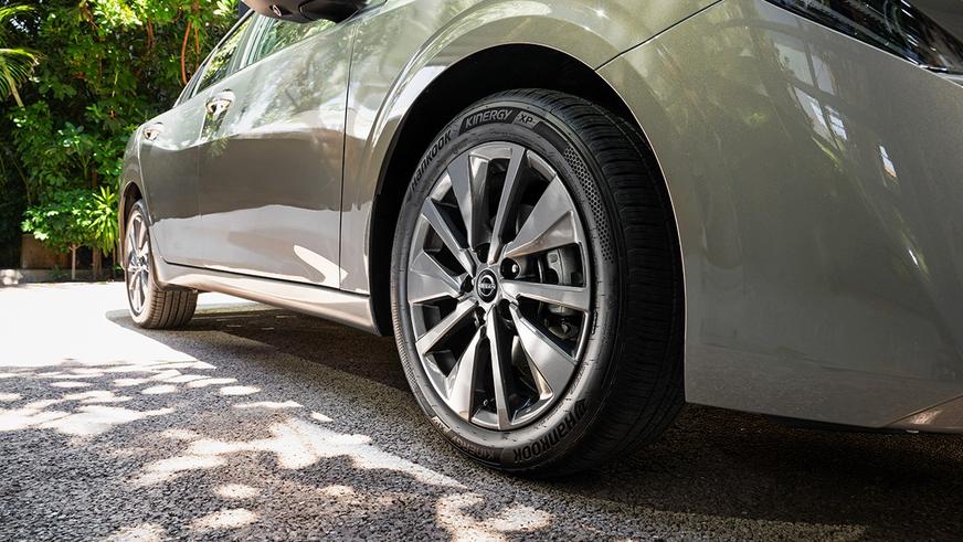 Седан Nissan Sentra сменил поколение