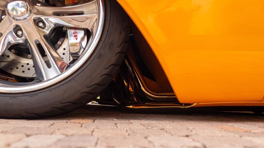 С молотка уйдёт пикап Ford с 10-литровым мотором и турбинами в кузове