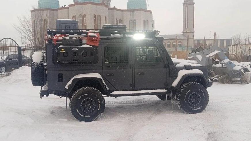 Land Rover Defender 2013 года выпуска