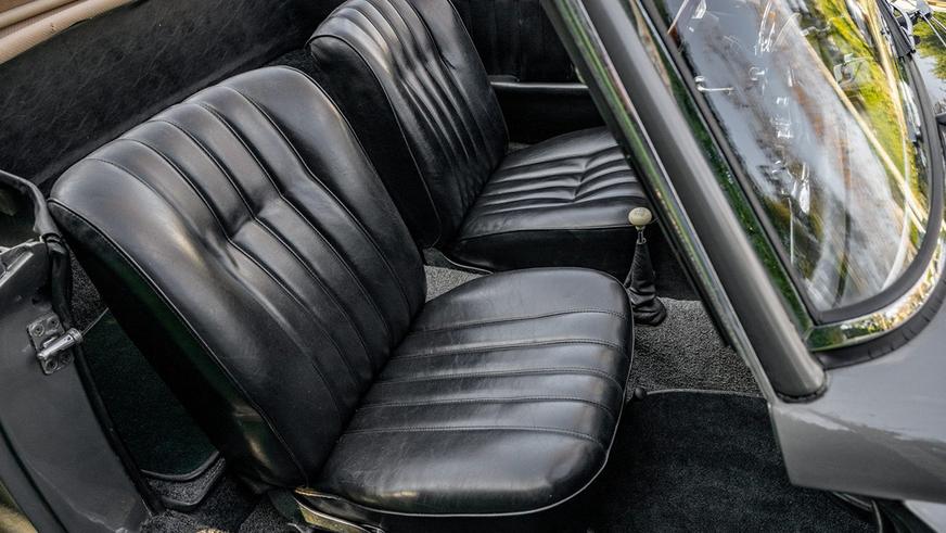 Mercedes-Benz 190 SL на торгах: 50 лет в одних руках и неизвестный пробег