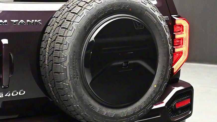 В КНР назвали цену сверхмощного гибридного Tank 400