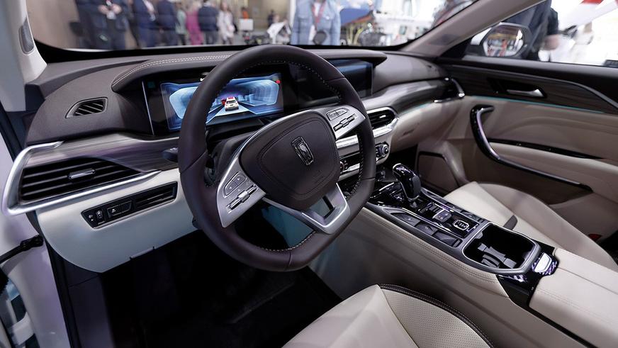 Публично представлена Lada X-cross 5 — кроссовер FAW с российским шильдиком