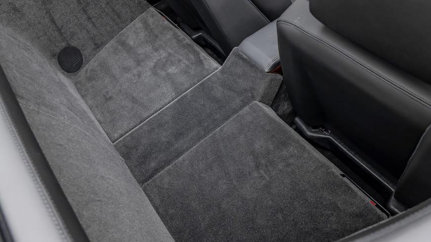 Практически новый Mercedes-Benz SL600 (R129) обнаружен в США