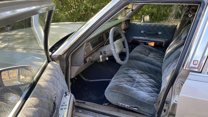 Интересные авто в продаже на Kolesa.kz: от Cadillac Fleetwood до заниженного ВАЗ-2101