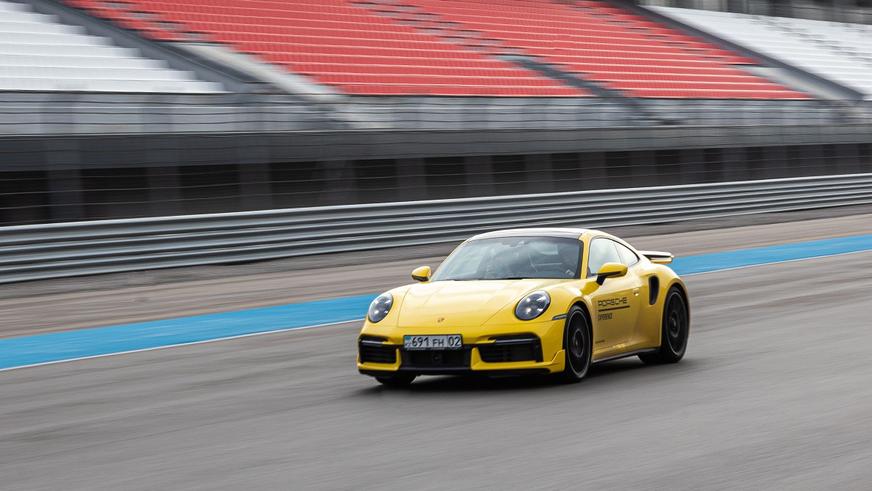 Обновлённый Porsche 911 прибыл в Казахстан