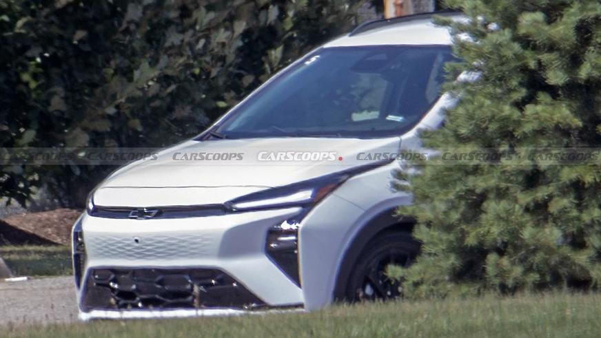 Новый Chevrolet Bolt засекли на дорогах