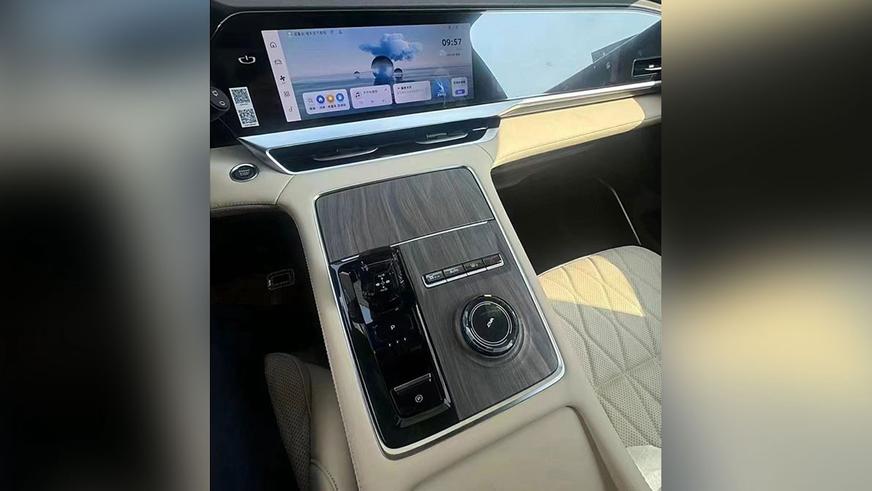 Geely готовит кроссовер Monjaro к обновлению