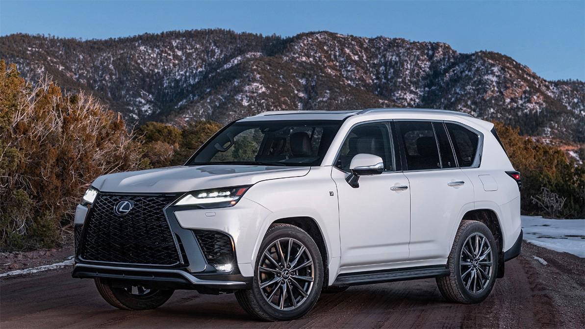 Купить б/у Lexus LX IV 600 3.5 AT (415 л.с.) 4WD бензин автомат в Москве: белый