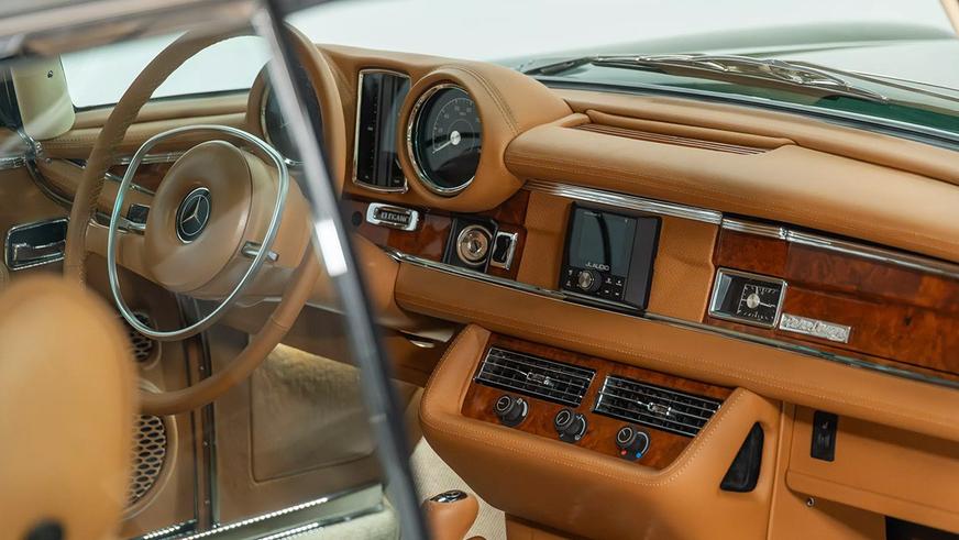 Классический Mercedes-Benz 280SE стал рестомодом за 500 000 долларов