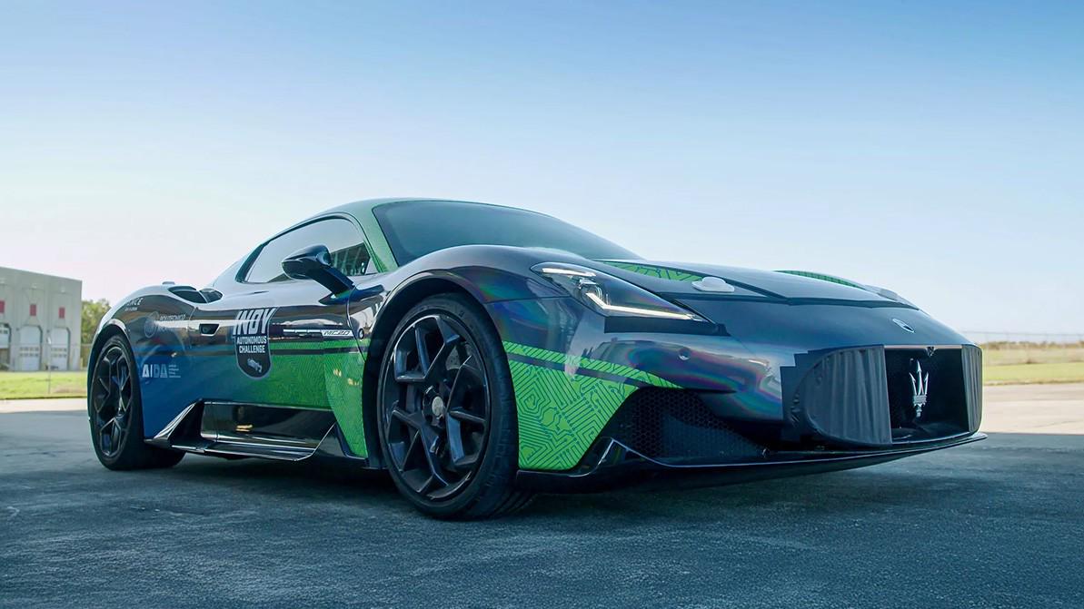 Спорткар Maserati MC20 стал самым быстрым беспилотником в мире