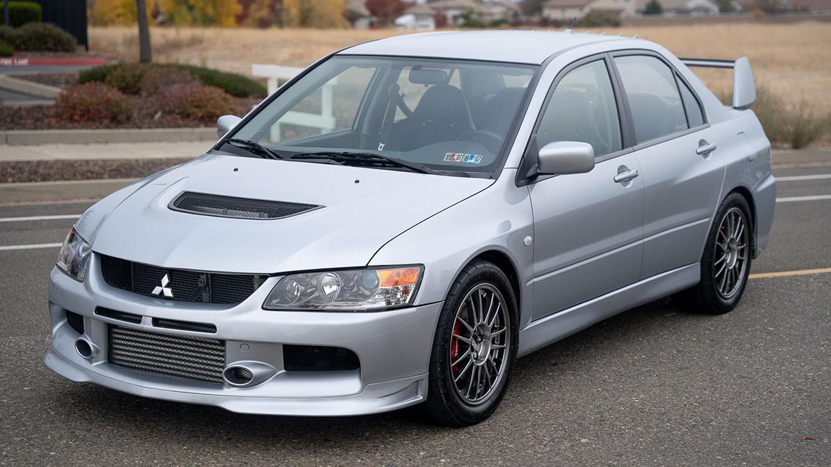 Lancer Evo IX почти без пробега нашли в США