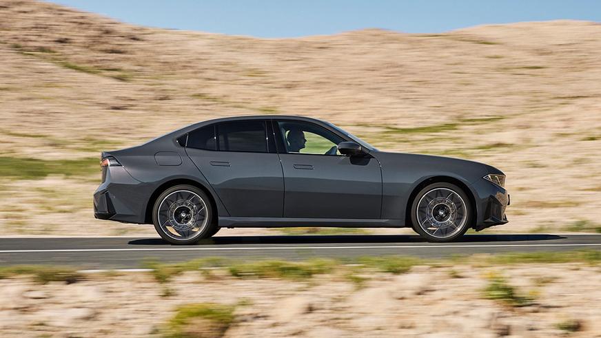 Представлена новая «трёшка», BMW 3-й серии