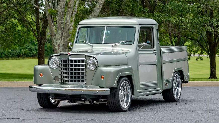 Фото дня: несколько автомобилей разбили прямо на аукционе Mecum