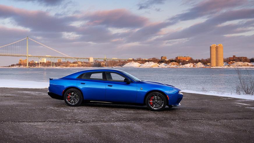 Электрический Dodge Charger стал лифтбэком