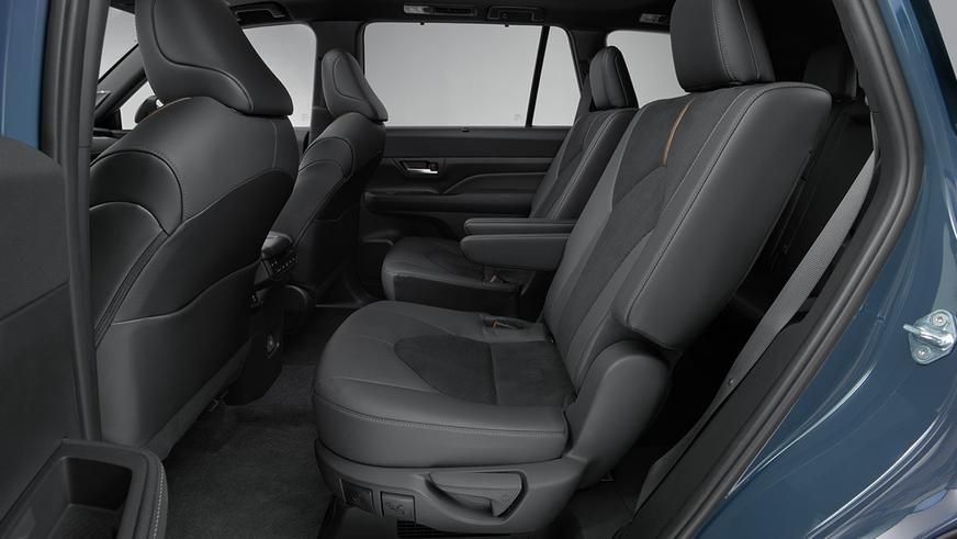 Toyota презентовала большой Highlander с приставкой Grand