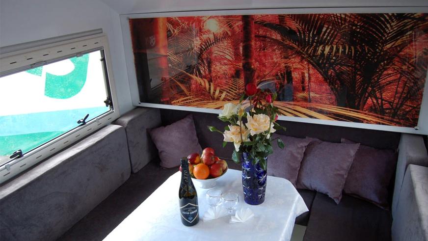 Как организовать домик на колёсах: от палатки на крышу до прицепа-дачи