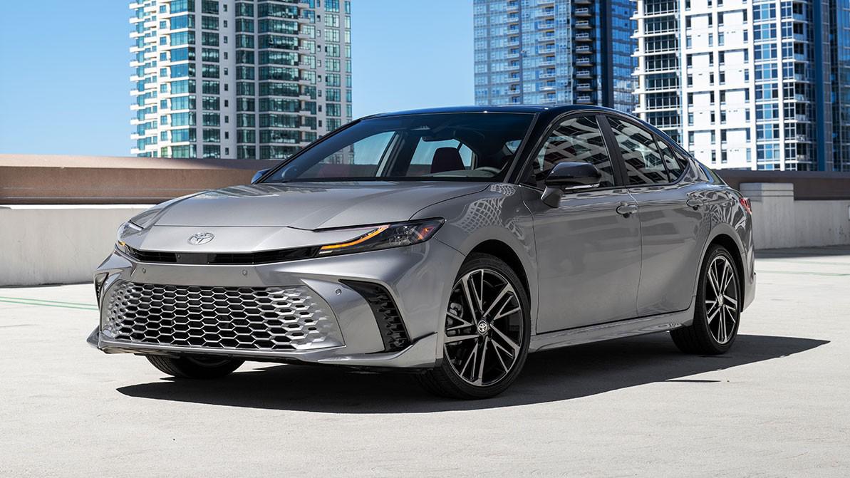 Цифра дня: Toyota легко продаёт по 800 Camry в день в США