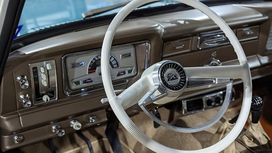 Рестомод 57-летнего пикапа Jeep получил 717-сильный мотор