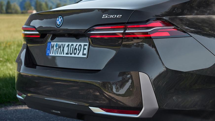 bmw-530e-8