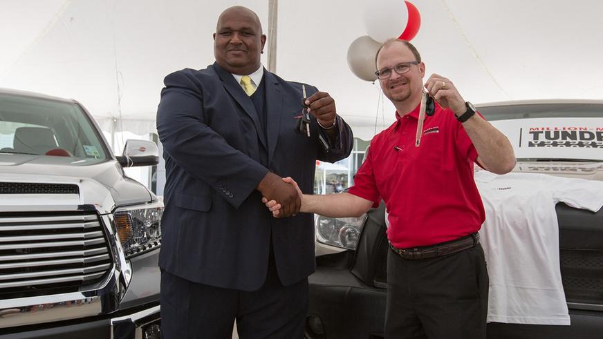 Америка тұрғыны Toyota Tundra-мен миллион миль жүрді