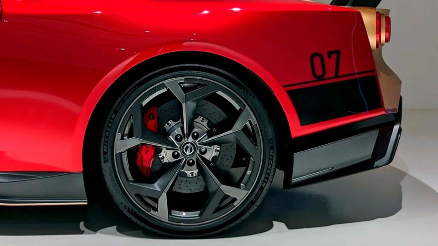 Посмотрите на GT-R, похожий на летающий костюм Железного человека