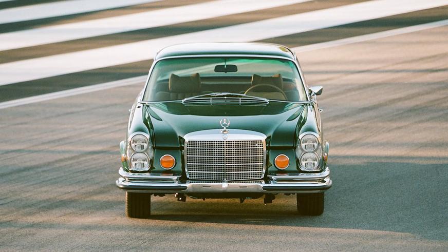 Классический Mercedes-Benz 280SE стал рестомодом за 500 000 долларов