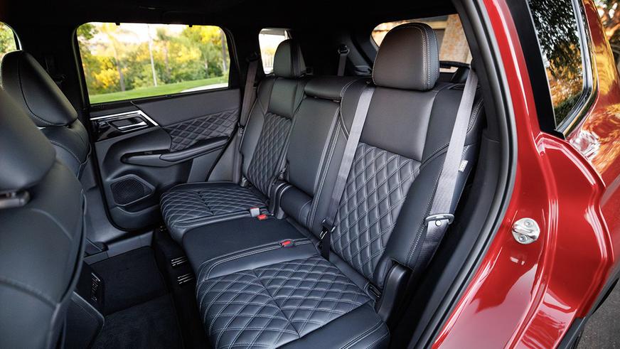 Mitsubishi Outlander стал первым плагин-гибридом Nissan в США