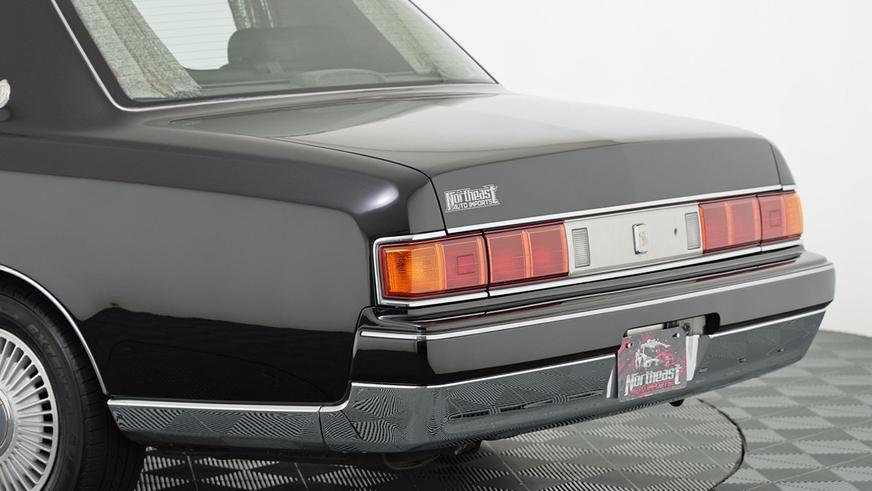 Редкий Toyota Century с V12 под капотом выставлен на продажу в Штатах