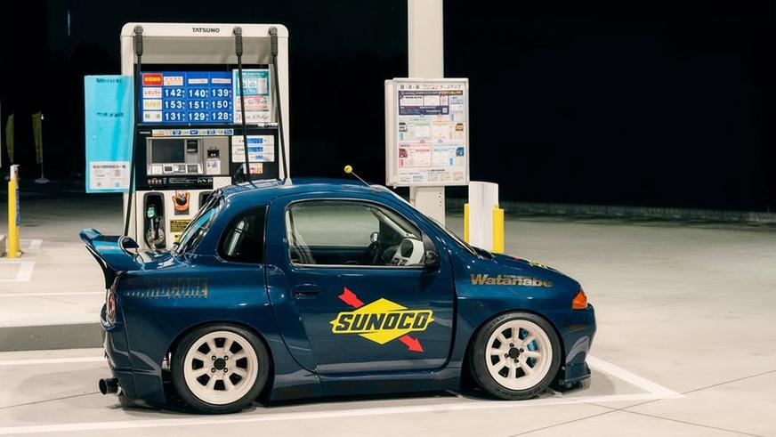 Фото дня: особые Supra и GT-R для тесных улиц