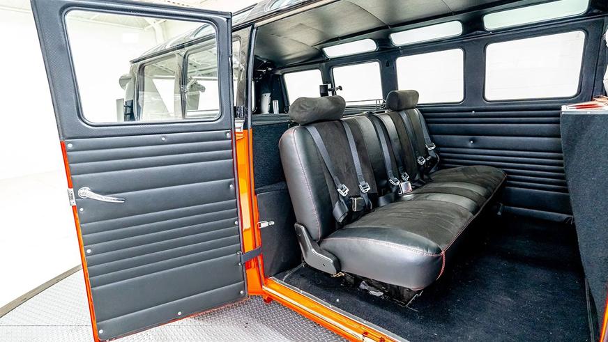 На продажу выставили Volkswagen T1 с огромным мотором от Cadillac