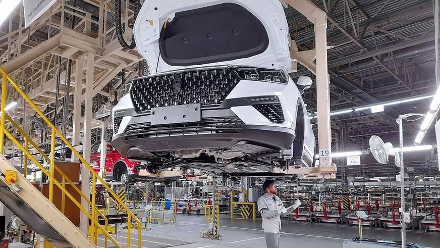 АВТОВАЗ запустил сборку Lada X-cross 5. Известна примерная цена