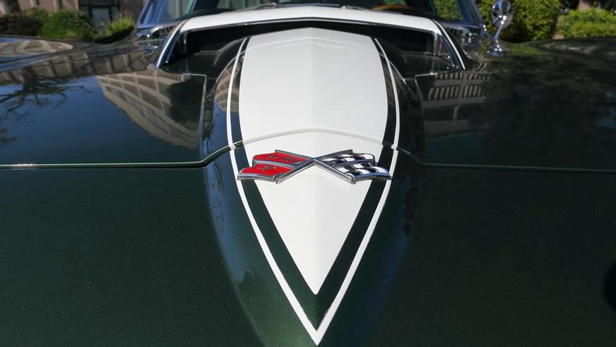 На торги выставят уникальный Corvette второго поколения