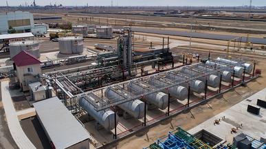 Бороться с нехваткой топлива в Казахстане предлагают за счёт мини-НПЗ