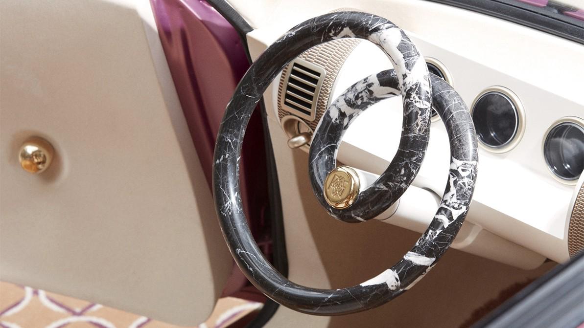 Рестомод Renault 5 получил необычный руль из… мрамора