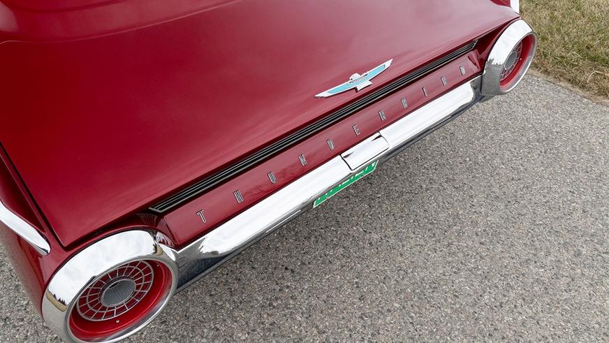 Уникальный Ford Thunderbird Italien пустят с молотка