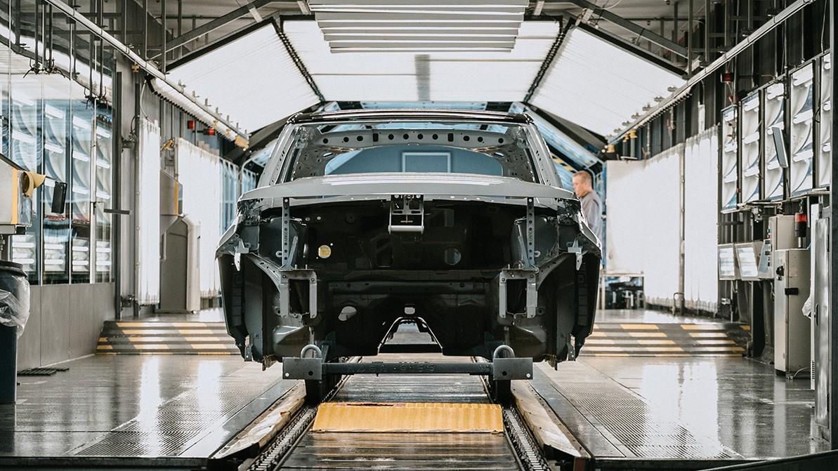 Хакеры парализовали работу компании Jaguar Land Rover