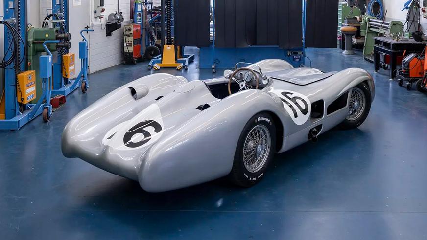 В открытой продаже впервые появился формульный Mercedes-Benz 1954 года
