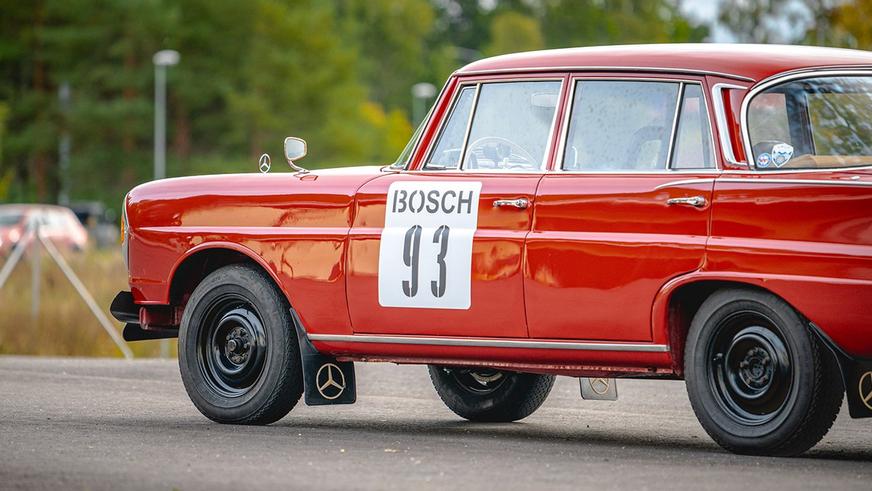 Раллийный Mercedes-Benz из 60-х пустят с молотка