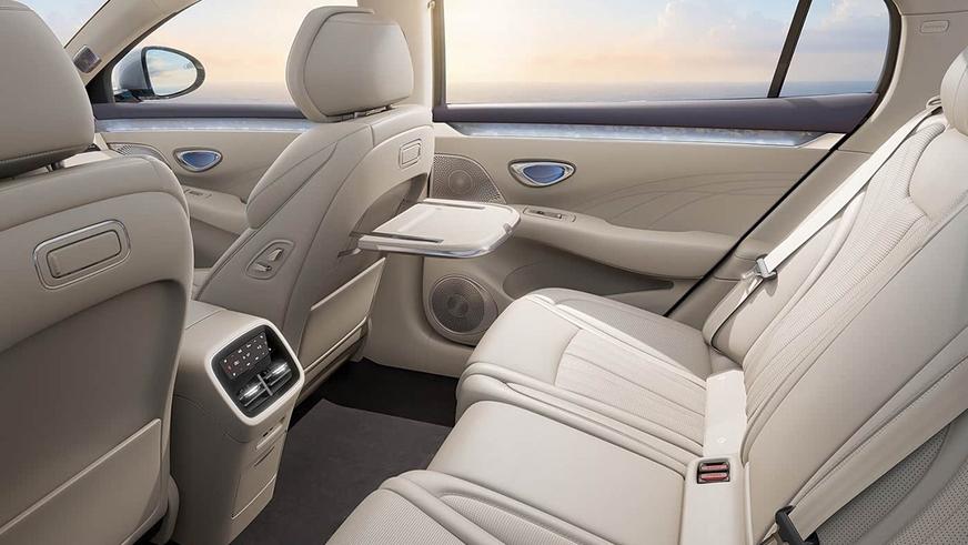 BYD представила 5.1-метровый седан Seal 08