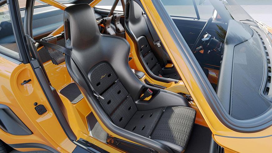 Новый Porsche 911 от Singer получил выдвижные противотуманки