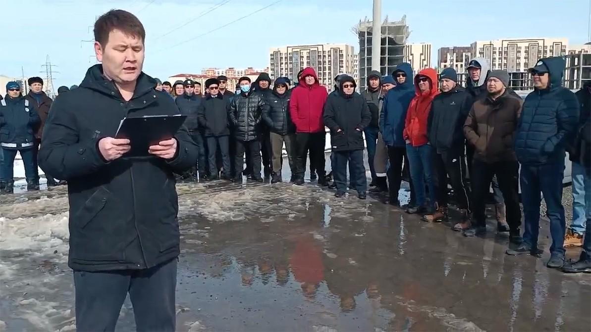 Атырауда жүргізушілер утиль алымы мен алғашқы тіркеу ақысын азайтуды талап етті