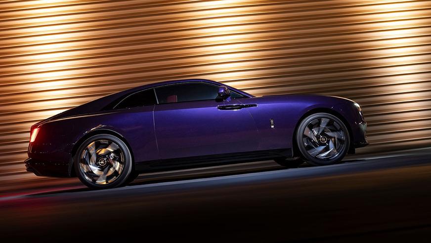 Самым мощным Rolls-Royce стал электрокар