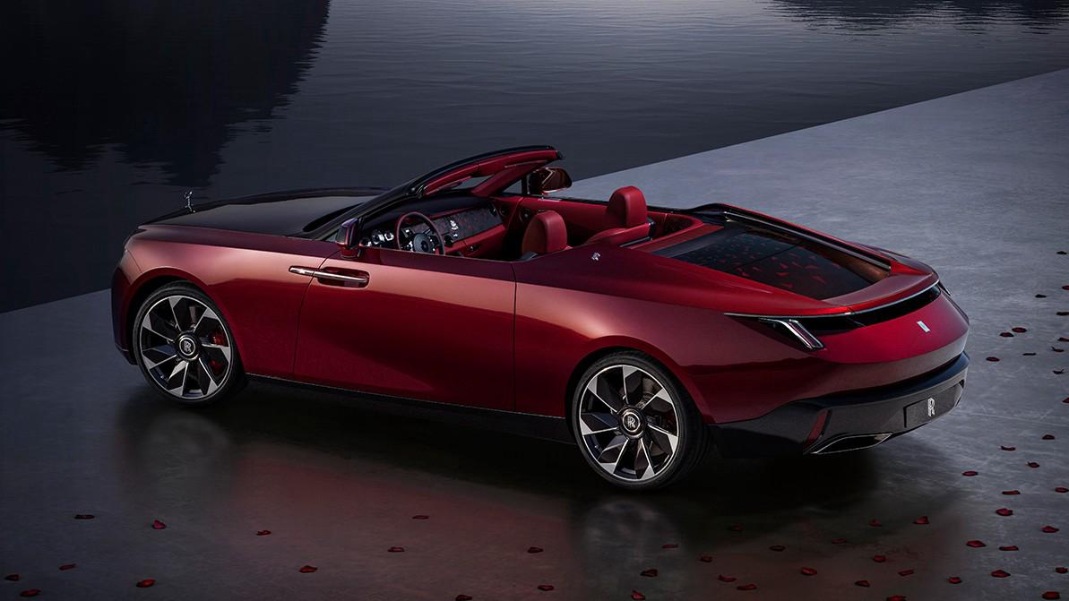 Rolls-Royce показал родстер, посвящённый чёрной розе