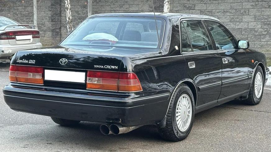 Toyota Crown (S150) с левым рулём продают за 10 млн тенге на Kolesa.kz